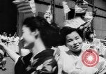 Immagine di La danza di benvenuto Giappone, 1952, secondo 21 filmato di repertorio 65675070002