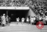 Standbild Olympische Rekorde Helsinki Finnland, 1952, aus Sekunde 13 historischem Filmmaterial Videoclip 65675070005