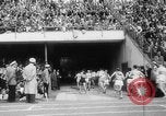 Standbild Olympische Rekorde Helsinki Finnland, 1952, aus Sekunde 15 historischem Filmmaterial Videoclip 65675070005