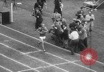 Standbild Olympische Rekorde Helsinki Finnland, 1952, aus Sekunde 36 historischem Filmmaterial Videoclip 65675070005