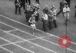 Standbild Olympische Rekorde Helsinki Finnland, 1952, aus Sekunde 37 historischem Filmmaterial Videoclip 65675070005