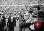 Standbild Olympische Rekorde Helsinki Finnland, 1952, aus Sekunde 41 historischem Filmmaterial Videoclip 65675070005