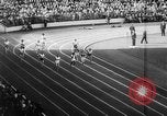 Standbild Olympische Rekorde Helsinki Finnland, 1952, aus Sekunde 62 historischem Filmmaterial Videoclip 65675070005
