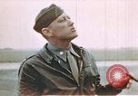 Standbild 351 Bombe Gruppenaktivitäten an RAF Polebrook England, 1943, aus Sekunde 16 historischem Filmmaterial Videoclip 65675070031
