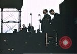 Standbild auf USO tour Bob Hope unterhält Fliegern von 351 Bombe Gruppe England, 1943, aus Sekunde 7 historischem Filmmaterial Videoclip 65675070034