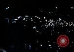 Standbild auf USO tour Bob Hope unterhält Fliegern von 351 Bombe Gruppe England, 1943, aus Sekunde 16 historischem Filmmaterial Videoclip 65675070034