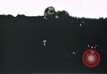 Standbild auf USO tour Bob Hope unterhält Fliegern von 351 Bombe Gruppe England, 1943, aus Sekunde 57 historischem Filmmaterial Videoclip 65675070034