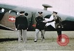 Standbild US 351 Bombe Gruppe Vorbereitung auf die Sendung über Deutschland England, 1943, aus Sekunde 26 historischem Filmmaterial Videoclip 65675070035
