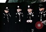 Standbild US 351 Bombe Gruppe Vorbereitung auf die Sendung über Deutschland England, 1943, aus Sekunde 42 historischem Filmmaterial Videoclip 65675070035