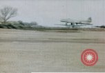Image US 351bombe Groupe B-17S et 487e Escadron de chasse P-47s l'Angleterre, 1943, de la seconde 48 séquences d'archives historiques vidéo 65675070036