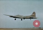 Image US 351bombe Groupe B-17S et 487e Escadron de chasse P-47s l'Angleterre, 1943, de la seconde 56 séquences d'archives historiques vidéo 65675070036