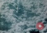 Immagine di B-17 Flying Fortress sotto attacco da combattenti tedesche e Flak Germania, 1943, secondo 23 filmato di repertorio 65675070037