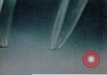 Immagine di B-17 Flying Fortress sotto attacco da combattenti tedesche e Flak Germania, 1943, secondo 30 filmato di repertorio 65675070037