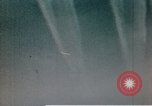 Immagine di B-17 Flying Fortress sotto attacco da combattenti tedesche e Flak Germania, 1943, secondo 33 filmato di repertorio 65675070037
