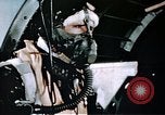 Immagine di B-17 Flying Fortress sotto attacco da combattenti tedesche e Flak Germania, 1943, secondo 47 filmato di repertorio 65675070037
