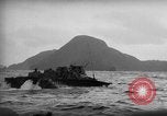 Image de l'armée des États-Unis 77e Division dans Seconde Guerre Mondiale Îles Ryukyu, 1945, de la seconde 21 séquences d'archives historiques vidéo 65675070070