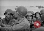 Image de l'armée des États-Unis 77e Division dans Seconde Guerre Mondiale Îles Ryukyu, 1945, de la seconde 24 séquences d'archives historiques vidéo 65675070070