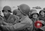 Image de l'armée des États-Unis 77e Division dans Seconde Guerre Mondiale Îles Ryukyu, 1945, de la seconde 27 séquences d'archives historiques vidéo 65675070070
