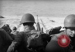 Image de l'armée des États-Unis 77e Division dans Seconde Guerre Mondiale Îles Ryukyu, 1945, de la seconde 33 séquences d'archives historiques vidéo 65675070070