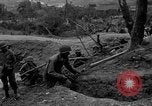Standbild amerikanische Armee 77th Division Pacific Kampagne Ryukyu Inseln, 1945, aus Sekunde 11 historischem Filmmaterial Videoclip 65675070071