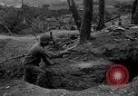 Standbild amerikanische Armee 77th Division Pacific Kampagne Ryukyu Inseln, 1945, aus Sekunde 12 historischem Filmmaterial Videoclip 65675070071