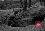 Standbild amerikanische Armee 77th Division Pacific Kampagne Ryukyu Inseln, 1945, aus Sekunde 16 historischem Filmmaterial Videoclip 65675070071