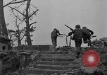 Standbild amerikanische Armee 77th Division Pacific Kampagne Ryukyu Inseln, 1945, aus Sekunde 26 historischem Filmmaterial Videoclip 65675070071