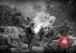 Standbild amerikanische Armee 77th Division Pacific Kampagne Ryukyu Inseln, 1945, aus Sekunde 40 historischem Filmmaterial Videoclip 65675070071