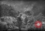 Standbild amerikanische Armee 77th Division Pacific Kampagne Ryukyu Inseln, 1945, aus Sekunde 42 historischem Filmmaterial Videoclip 65675070071