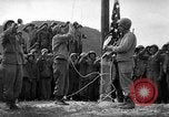 Standbild amerikanische Armee 77th Division Pacific Kampagne Ryukyu Inseln, 1945, aus Sekunde 48 historischem Filmmaterial Videoclip 65675070071