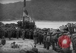 Standbild amerikanische Armee 77th Division Pacific Kampagne Ryukyu Inseln, 1945, aus Sekunde 60 historischem Filmmaterial Videoclip 65675070071