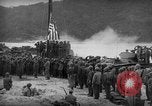 Standbild amerikanische Armee 77th Division Pacific Kampagne Ryukyu Inseln, 1945, aus Sekunde 61 historischem Filmmaterial Videoclip 65675070071