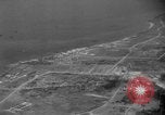 Immagine di 77Th divisione nella seconda guerra mondiale di Okinawa Okinawa isole Ryukyu, 1945, secondo 16 filmato di repertorio 65675070072