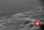 Immagine di 77Th divisione nella seconda guerra mondiale di Okinawa Okinawa isole Ryukyu, 1945, secondo 17 filmato di repertorio 65675070072