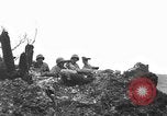 Immagine di 77Th divisione nella seconda guerra mondiale di Okinawa Okinawa isole Ryukyu, 1945, secondo 23 filmato di repertorio 65675070072