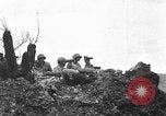 Immagine di 77Th divisione nella seconda guerra mondiale di Okinawa Okinawa isole Ryukyu, 1945, secondo 25 filmato di repertorio 65675070072