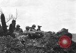 Immagine di 77Th divisione nella seconda guerra mondiale di Okinawa Okinawa isole Ryukyu, 1945, secondo 26 filmato di repertorio 65675070072