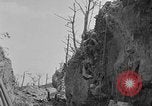 Immagine di 77Th divisione nella seconda guerra mondiale di Okinawa Okinawa isole Ryukyu, 1945, secondo 42 filmato di repertorio 65675070072