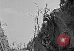 Immagine di 77Th divisione nella seconda guerra mondiale di Okinawa Okinawa isole Ryukyu, 1945, secondo 50 filmato di repertorio 65675070072