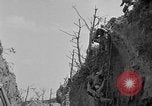 Immagine di 77Th divisione nella seconda guerra mondiale di Okinawa Okinawa isole Ryukyu, 1945, secondo 51 filmato di repertorio 65675070072