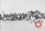 Standbild amerikanische Soldaten an Baseball Spiel in Ersten Weltkrieg Brest Frankreich, 1918, aus Sekunde 1 historischem Filmmaterial Videoclip 65675070092