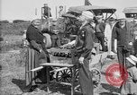 Standbild amerikanische Soldaten an Baseball Spiel in Ersten Weltkrieg Brest Frankreich, 1918, aus Sekunde 42 historischem Filmmaterial Videoclip 65675070092