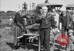 Standbild amerikanische Soldaten an Baseball Spiel in Ersten Weltkrieg Brest Frankreich, 1918, aus Sekunde 43 historischem Filmmaterial Videoclip 65675070092