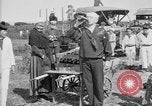 Standbild amerikanische Soldaten an Baseball Spiel in Ersten Weltkrieg Brest Frankreich, 1918, aus Sekunde 51 historischem Filmmaterial Videoclip 65675070092