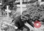 Standbild Friedhof Brest Frankreich, 1918, aus Sekunde 18 historischem Filmmaterial Videoclip 65675070095