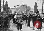 Image funérailles du soldat Brest France, 1918, de la seconde 4 séquences d'archives historiques vidéo 65675070096