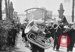 Image funérailles du soldat Brest France, 1918, de la seconde 7 séquences d'archives historiques vidéo 65675070096