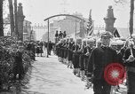 Image funérailles du soldat Brest France, 1918, de la seconde 17 séquences d'archives historiques vidéo 65675070096