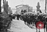 Image funérailles du soldat Brest France, 1918, de la seconde 28 séquences d'archives historiques vidéo 65675070096