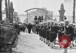 Image funérailles du soldat Brest France, 1918, de la seconde 29 séquences d'archives historiques vidéo 65675070096